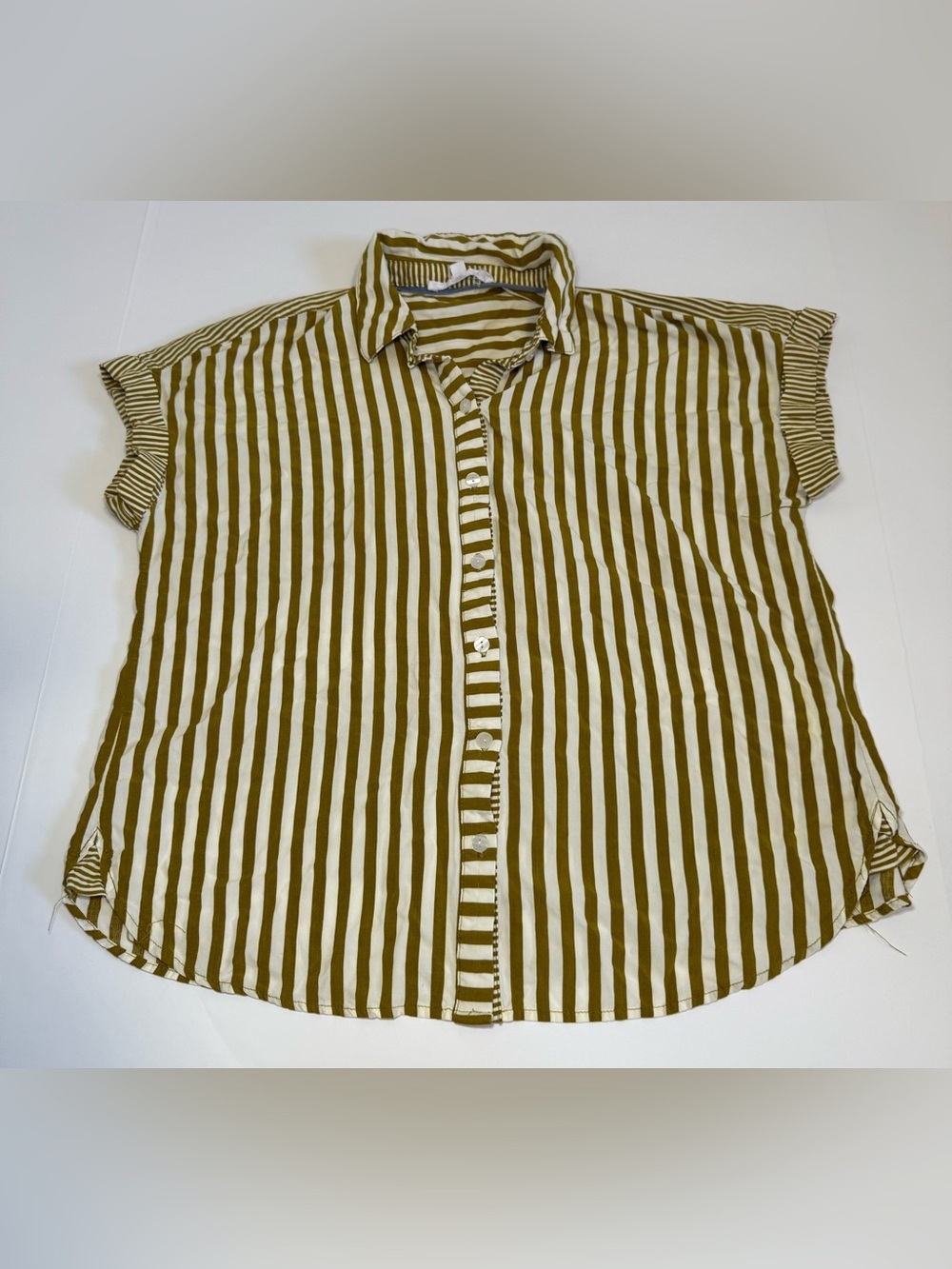 Jane and Delancey Striped Button-Front Short
Top Medium